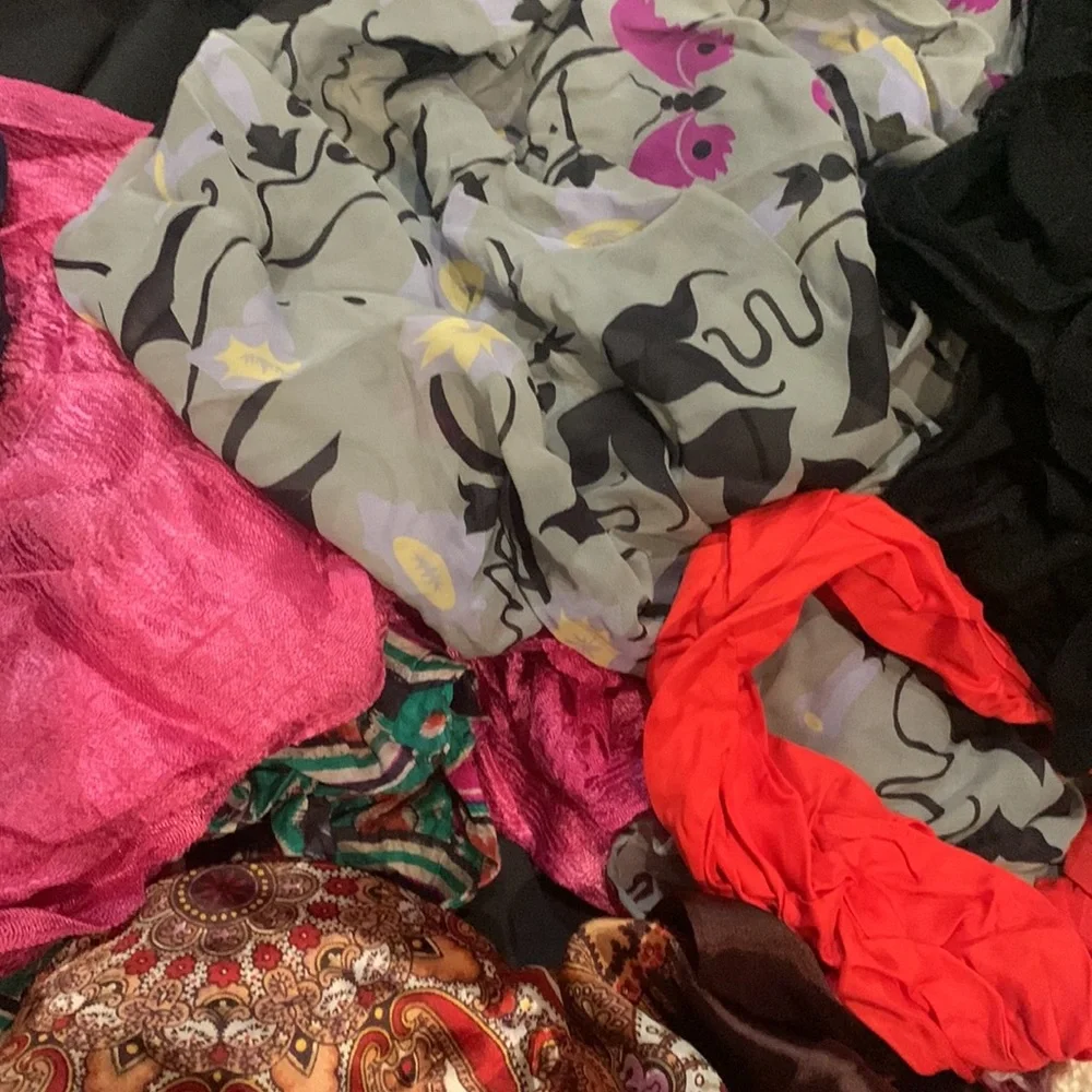 Vintage scarfs (9) - Picture 4 of 9
